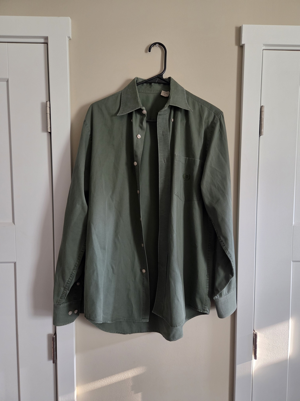 Classic Men's Button-Up Long Sleeve Silky Soft Shirt - Olive Green Small